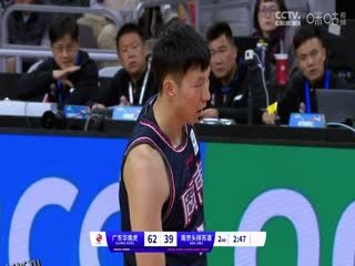 CBA常规赛第19轮 广东华南虎VS南京头排苏酒 20231219（庄宁宇、徐咏、小太阳） 海报