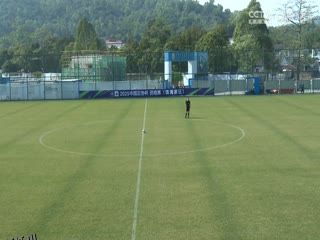 足协杯资格赛 上海长宁三菱重工VS武汉联镇 20241219 高清海报