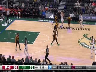 NBA常规赛 雄鹿VS老鹰 20250331 海报