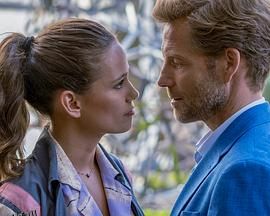 戛纳机密第一季 海报