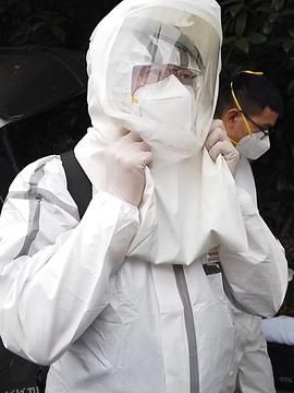 刘良：中国首例新冠肺炎遗体解剖者 海报