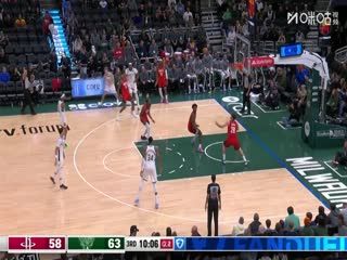 NBA常规赛 火箭VS雄鹿 20251110 海报