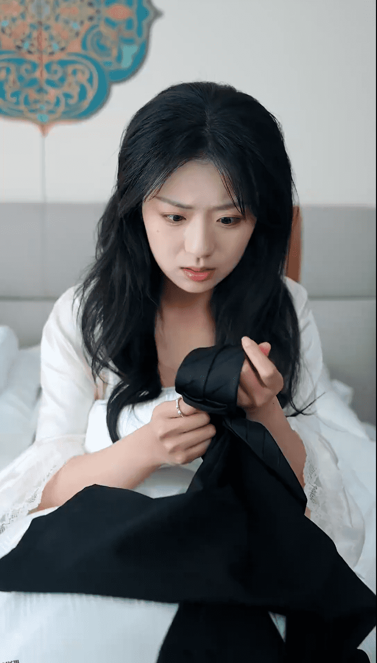 他的呼吸声已读 海报