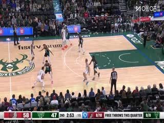 NBA常规赛 开拓者VS雄鹿 20251125 海报