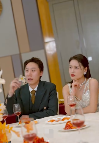 四位师姐你们正常点 海报