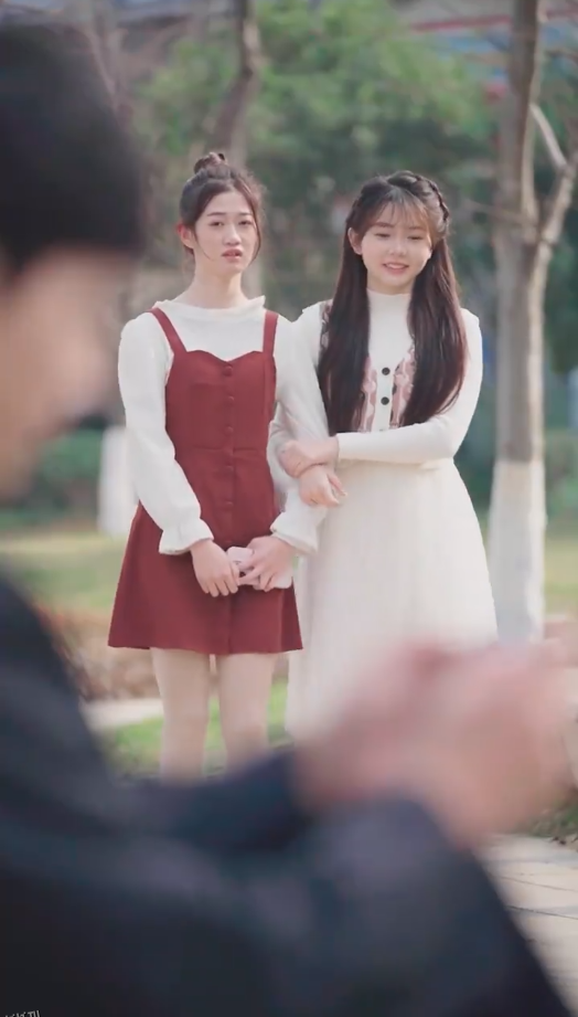 许你一生璀璨 海报