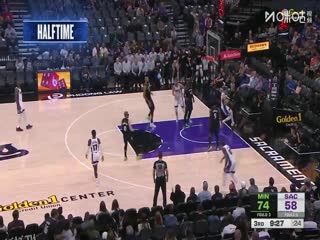 NBA常规赛 雄鹿VS独行侠 20251111 海报