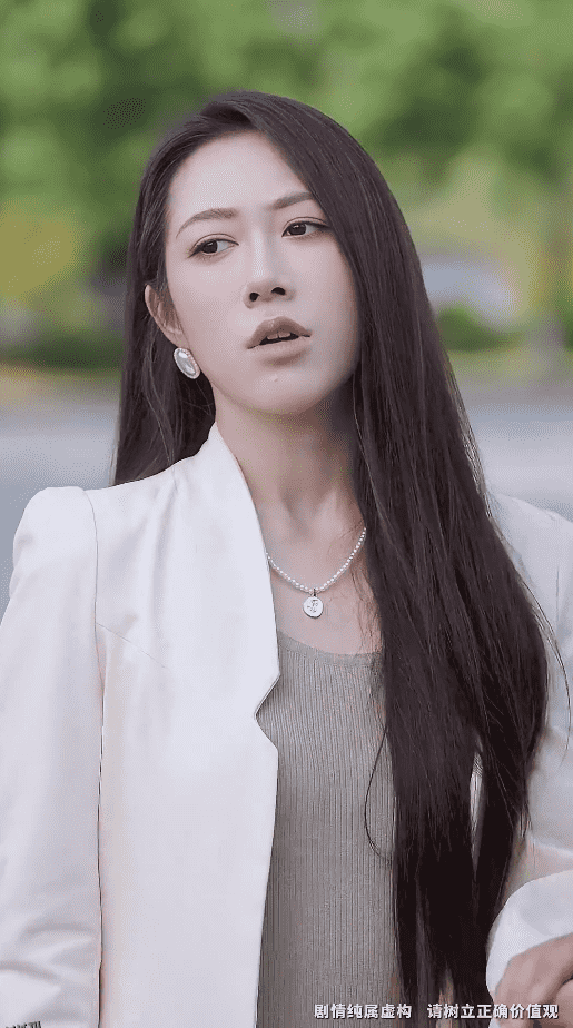 军训求雨我玄学大佬的身份瞒不住了 海报