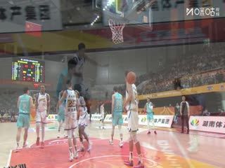 CBA俱乐部杯小组赛 青岛崂山啤酒VS浙江方兴渡 20251203 海报