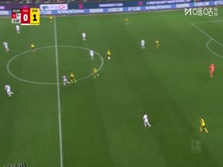 德甲联赛 奥格斯堡VS多特蒙德 20251101 海报