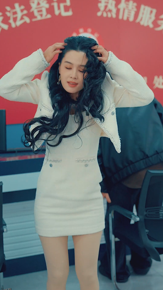 甜蜜攻略：陆总前妻太傲娇 海报