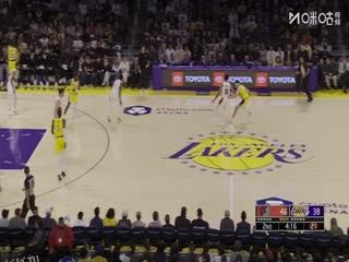 NBA常规赛 开拓者VS湖人 20251028 海报