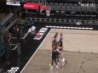 NBA常规赛 雄鹿VS篮网 20251215 海报